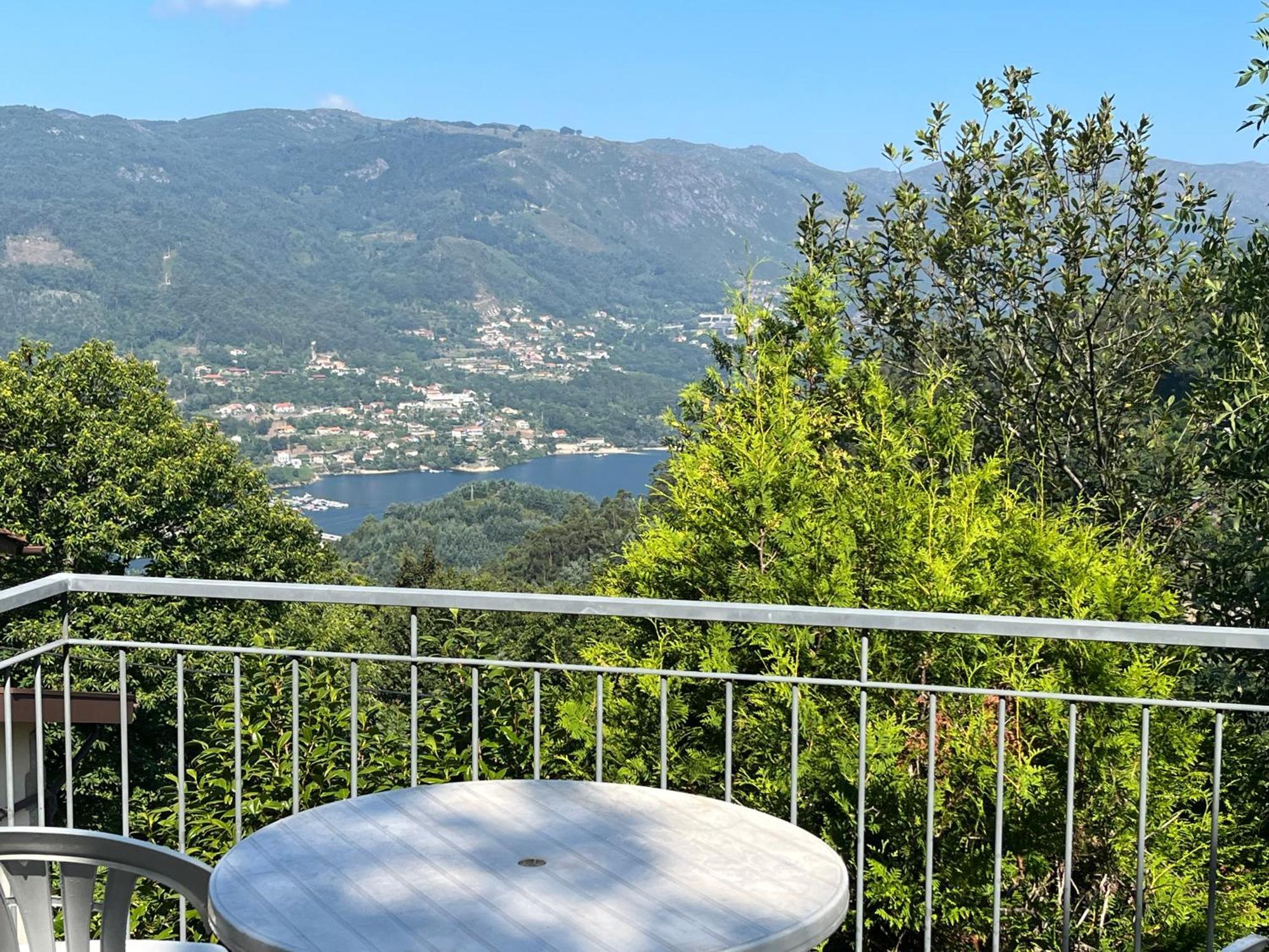 Casa De Casarelhos - Vistas Rio, Campo E Montanha - Lareira Apartment เจเรส ภายนอก รูปภาพ