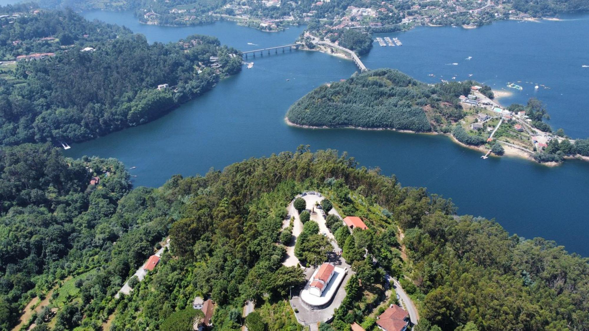 Casa De Casarelhos - Vistas Rio, Campo E Montanha - Lareira Apartment เจเรส ภายนอก รูปภาพ