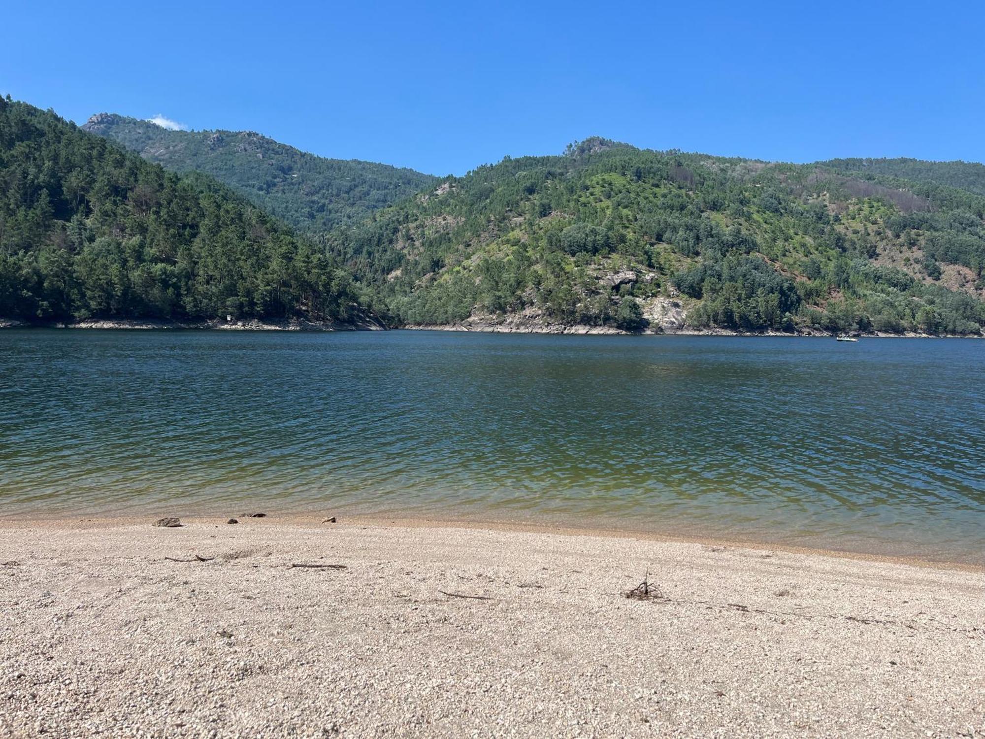 Casa De Casarelhos - Vistas Rio, Campo E Montanha - Lareira Apartment เจเรส ภายนอก รูปภาพ