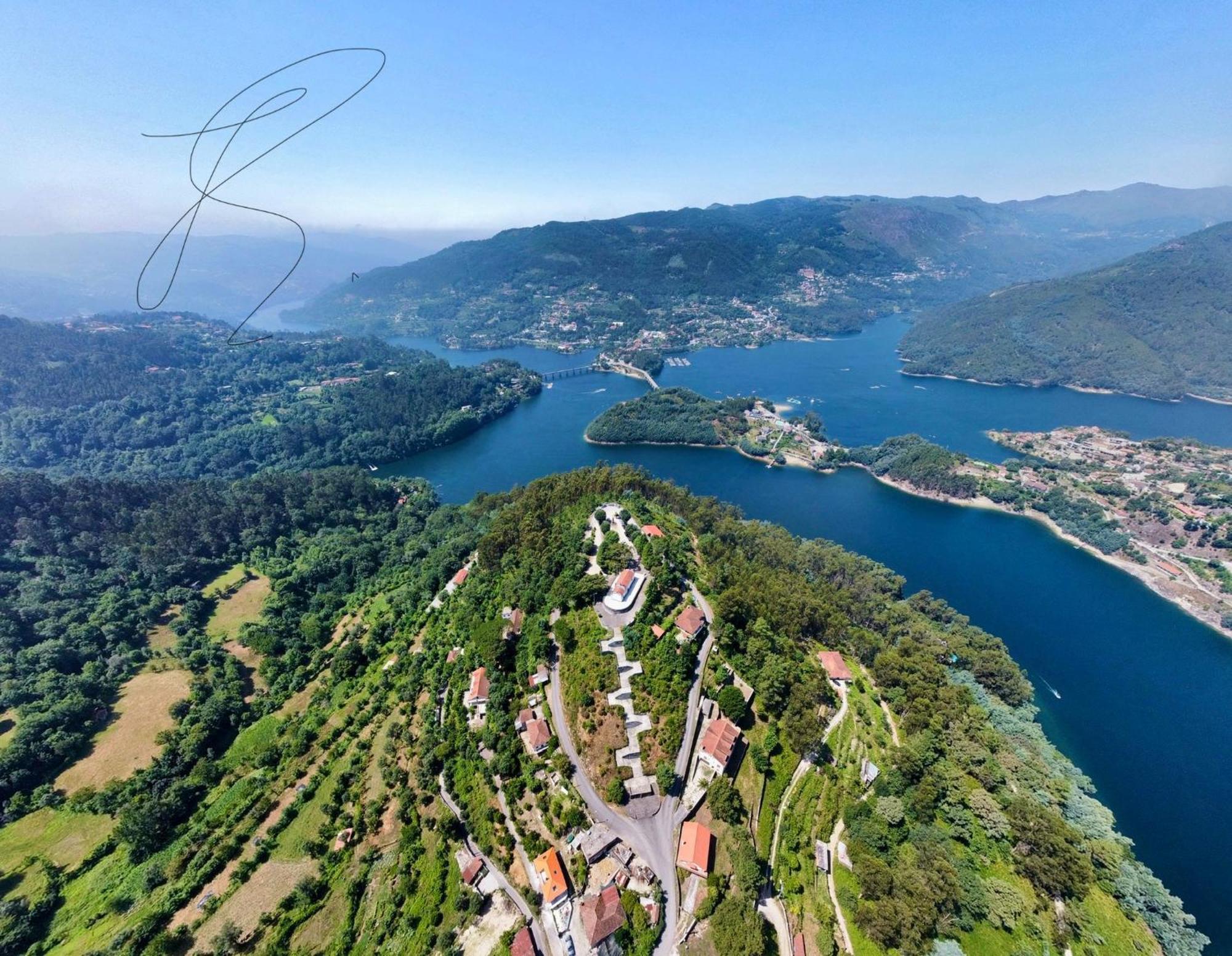 Casa De Casarelhos - Vistas Rio, Campo E Montanha - Lareira Apartment เจเรส ภายนอก รูปภาพ