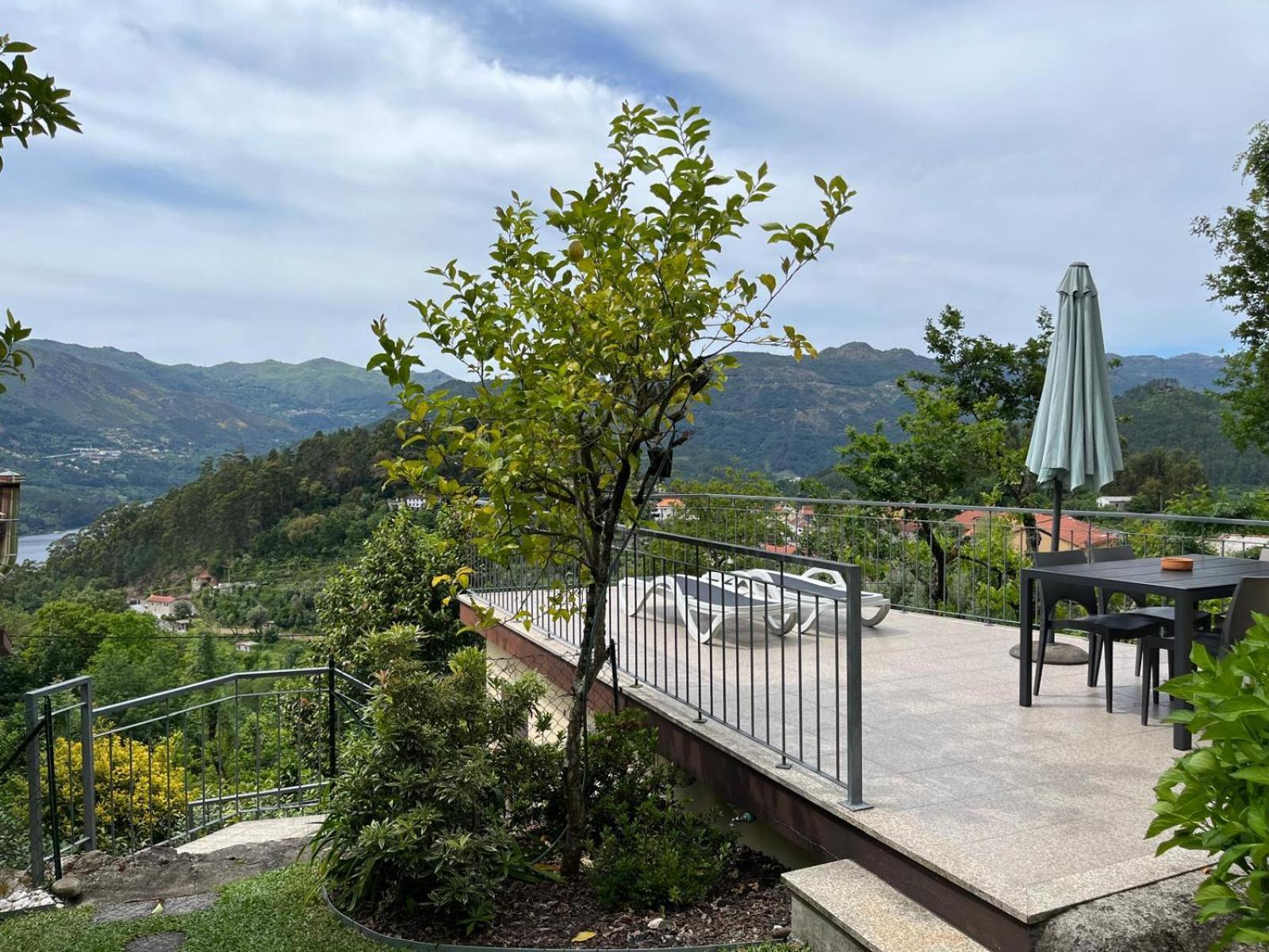Casa De Casarelhos - Vistas Rio, Campo E Montanha - Lareira Apartment เจเรส ภายนอก รูปภาพ